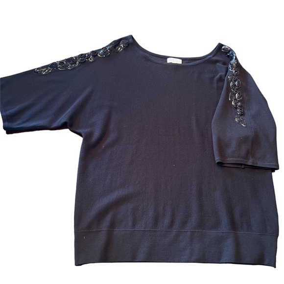 Joseph A lightweight sweater knit embellished shoulder: rosettes & sequins XL - Picture 1 of 17
